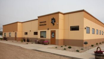Dawson Creek Veterinary Clinic Daycare Ltd.