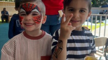 Hand In Hand - Early Learning Centre