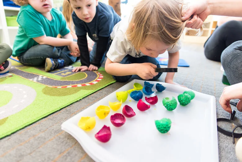 nv-kids-at-child-care-centre-egg-activity-780